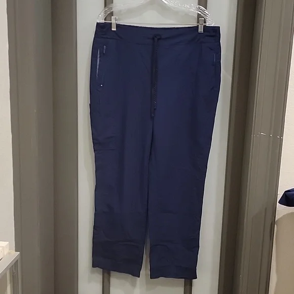 Motion Scrubs Set - Picture 4 of 7